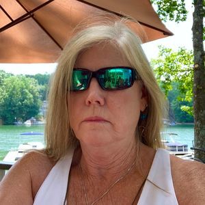 Meet your Posher, Beverly